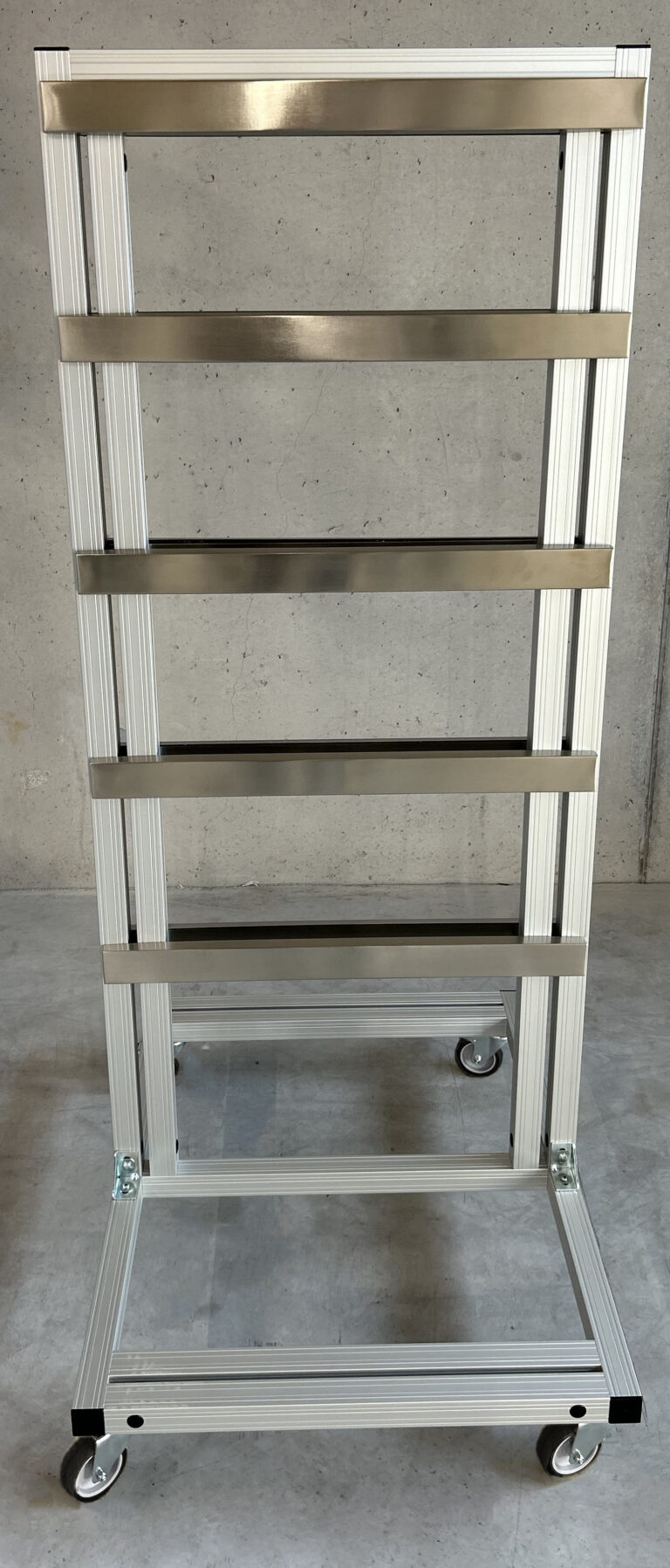 20240729_Werkzeuggestelle aus Aluminium B 600 mm.jpg