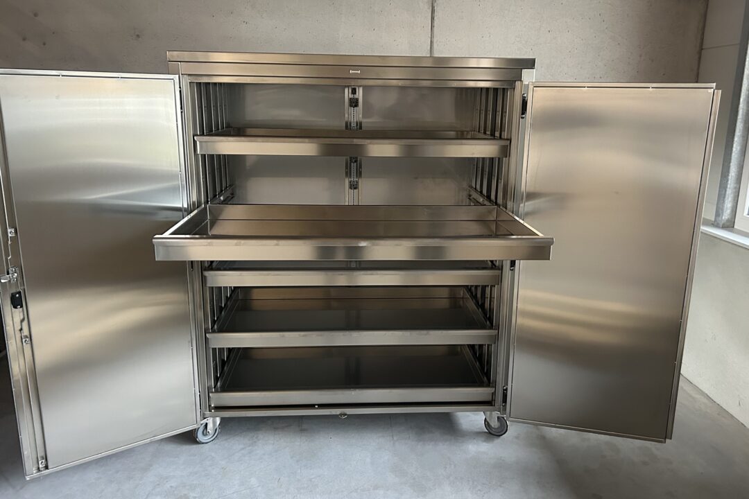 Edelstahl Lagerschrank 2.jpeg