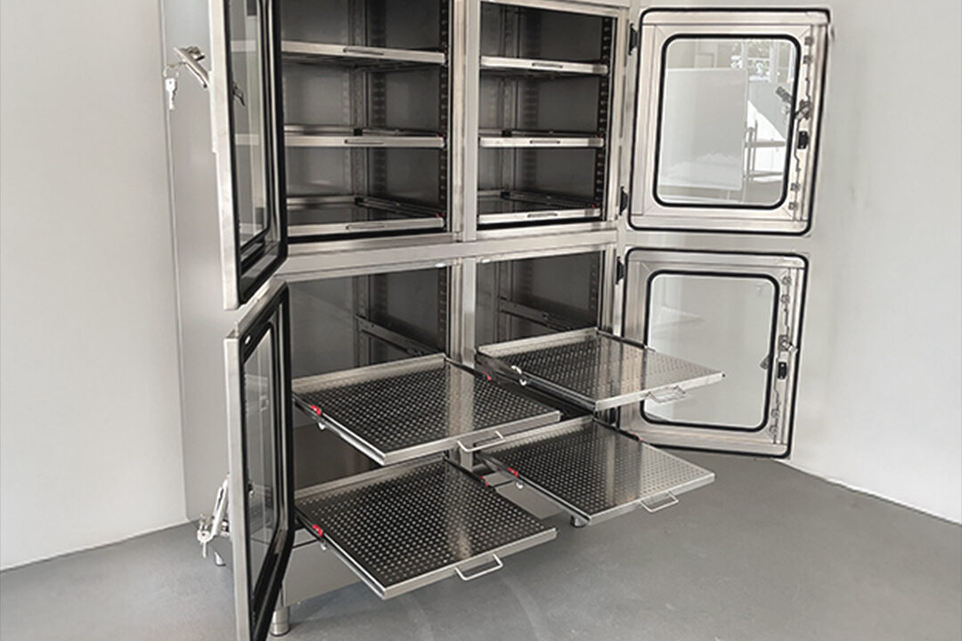 760029 CABINET.LINE® Lagerschrank 1080x1620px onl - VA 4-türig.jpg