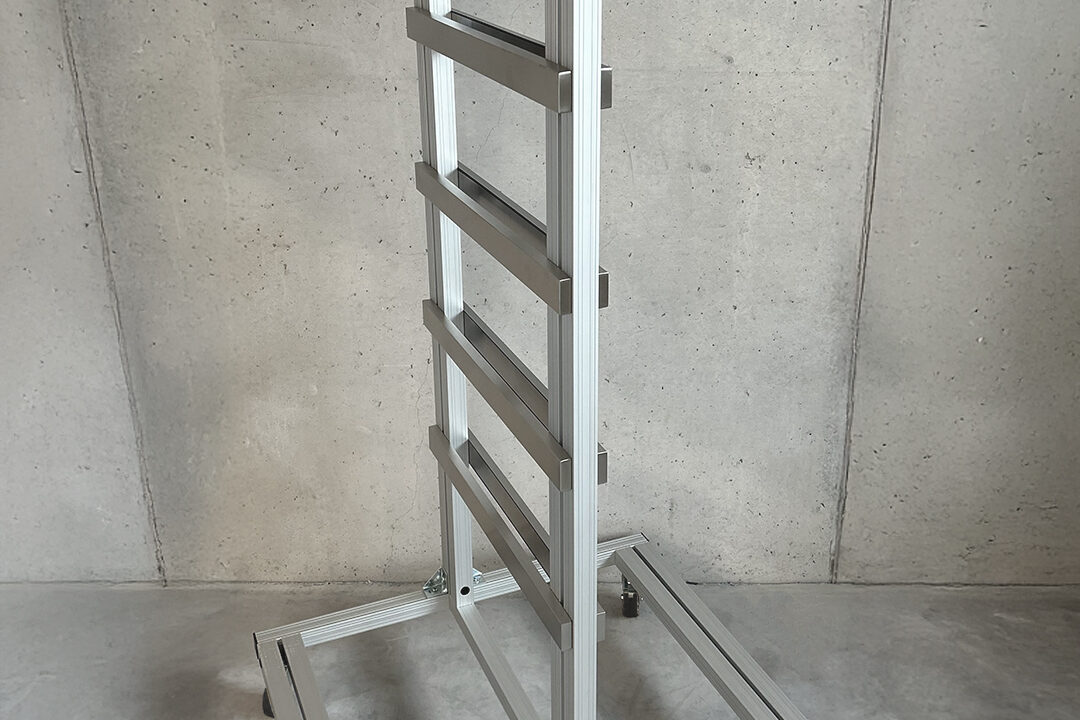 108424 LINE® Reinraumeinrichtung Werkzeuggestell 1080x1620px - AL B600.jpg