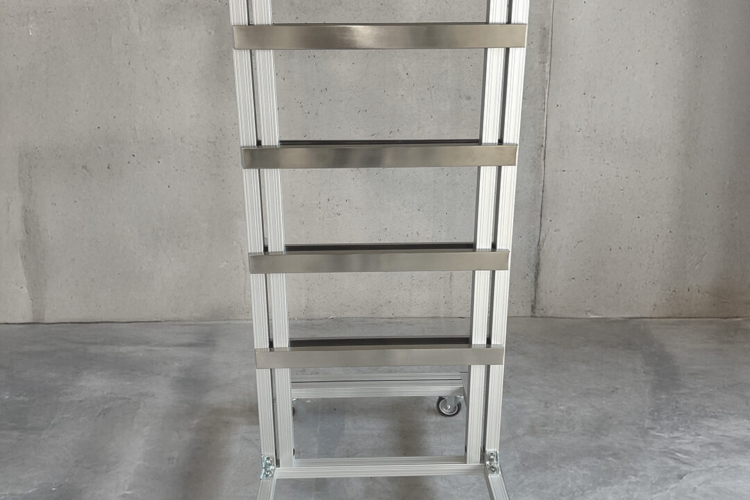 108426 LINE® Reinraumeinrichtung Werkzeuggestell 1080x1620px - AL B600.jpg