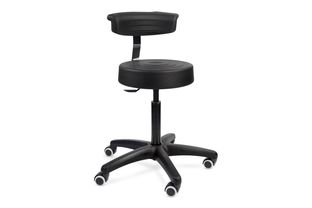Dehhocker 221 PU 1620x1080px 72dpi.jpg