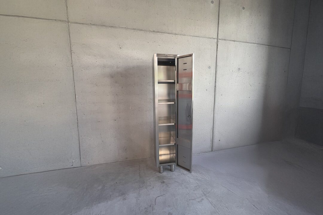 820031 LINE® Spindschrank 1620x1080px onl - B350x350x1800 nivellierbar_51105.jpg