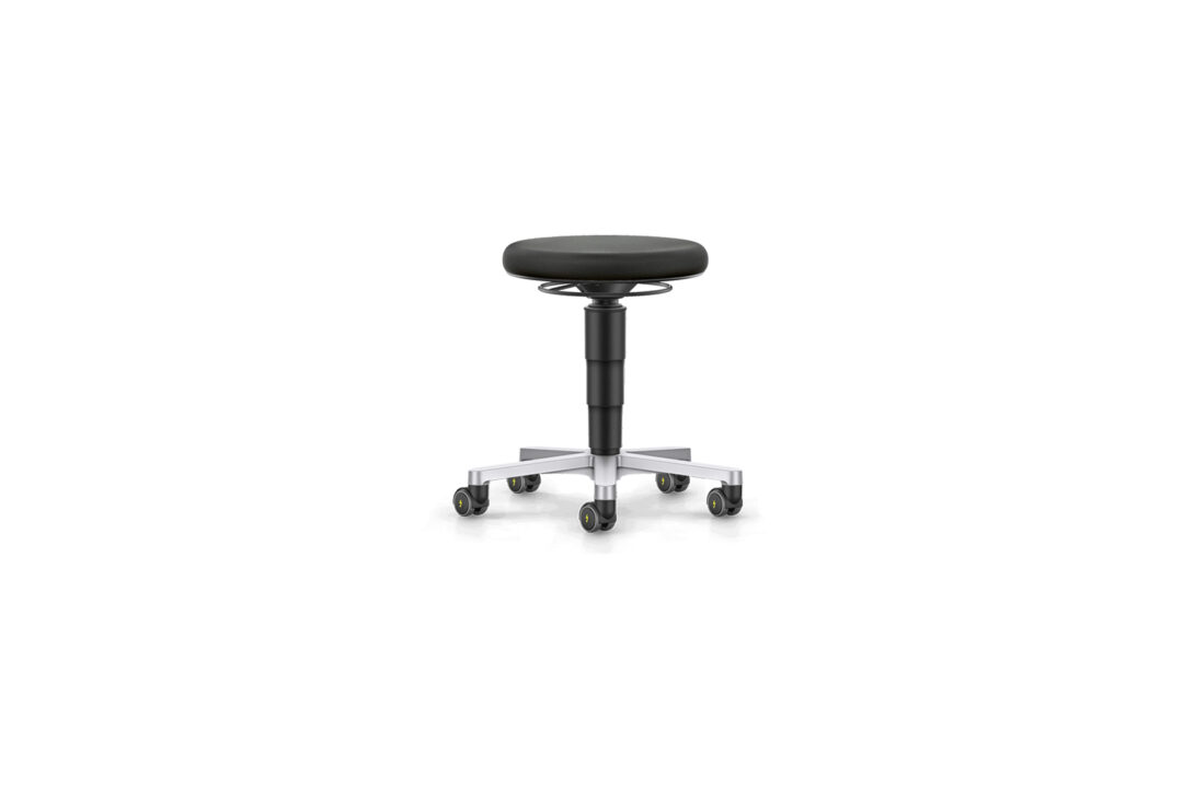 A11329 Hocker 1620x1080px 72dpi - ESD 2 9463E.jpg