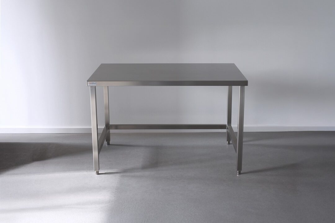 840959 LINE® Edelstahltisch 1620x1080px 72dpi.jpg