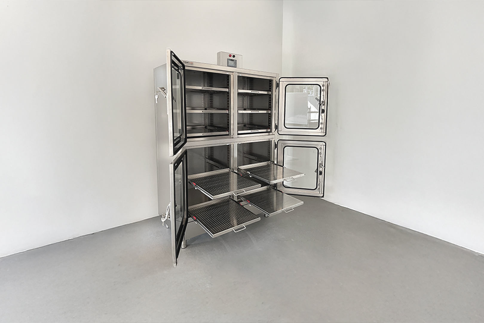 760029 CABINET.LINE® Lagerschrank 1080x1620px 72dpi - VA 4-türig.jpg